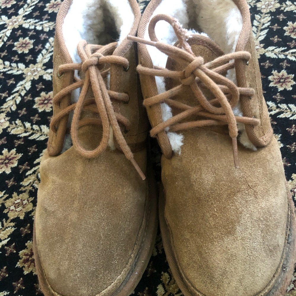 UGG Neumel Chukka Boot size 7